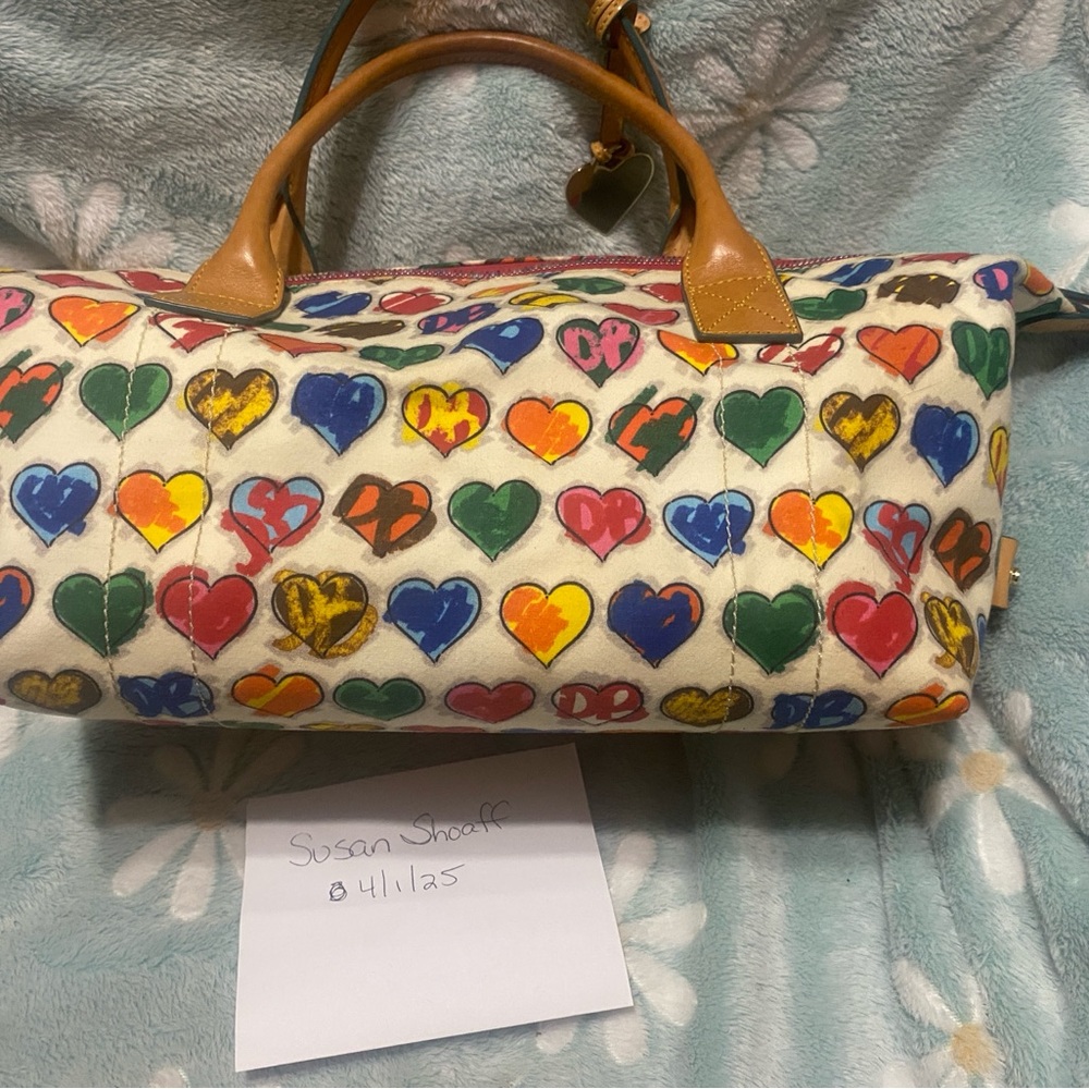 GUC Dooney Bourke Multi Colored Heart Patterned Women's Bag